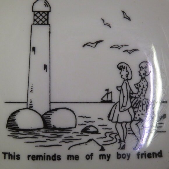 Pair Sexy Humorous Small Plates Vintage (DK669) - Picture 4 of 6